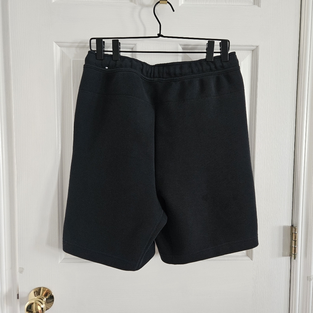 NWOT Nike Tech Fleece Jogger Shorts - Picture 2 of 5